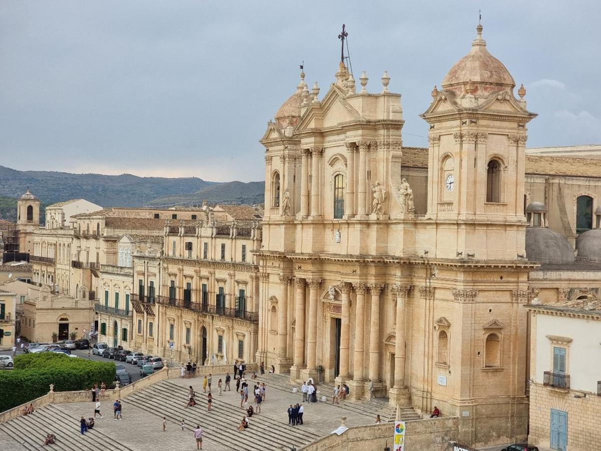 Casa Bommegna Villa Noto Luaran gambar